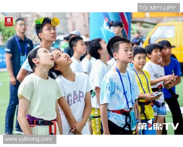 重庆攀岩队创历史新高助力攀岩配合排名再攀高峰